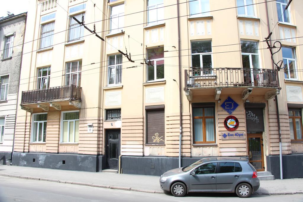 Apartment On Rustaveli Lwów Zewnętrze zdjęcie